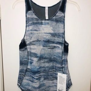 NWT Lululemon Size 4 Sculpt II tank